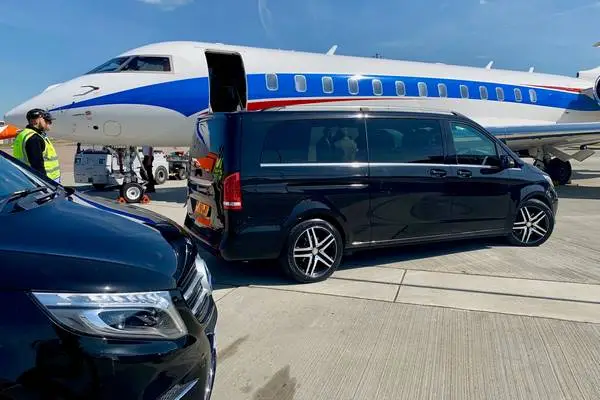 Luxury Chauffeur Driven Cars for London Airports